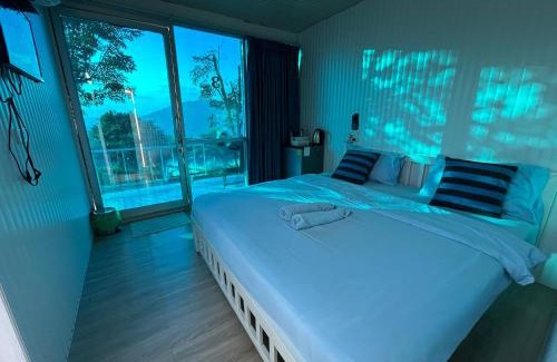 Khao Kho Kabine | FreshBloom View เขาค้อ Blue House