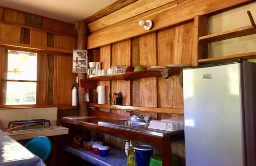 Hopkins Kabine | Freshwater Creek Cabin, Natur und Vogelbeobachtung direkt von Ihrer Veranda.