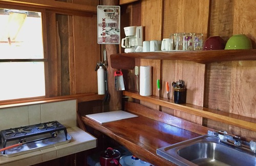 Hopkins Kabine | Freshwater Creek Cabin, Natur und Vogelbeobachtung direkt von Ihrer Veranda.