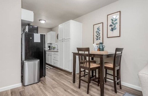 Fig Garden Wohnung | Fresno Apt | Next to Gazebo Gardens | 1 Bed/1 Bath