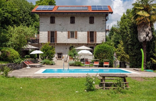 Vacciago Wohnung | Frey apt. 1 + Frey apt. 2 at Lake Orta with garden and pool