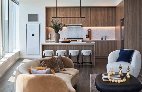 The Loop Wohnung | Sky-High Living: Lake Views, Elite Experience