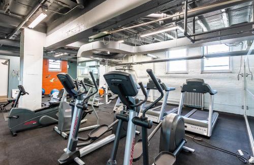 East Hyde Park Wohnung | FRONTDESK Nice 1 BR Apt by Smart Museum of Art