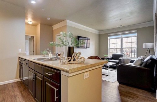 Roseland Wohnung | FRONTDESK University Edge Notre Dame Apts South Bend