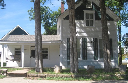 Matfield Green Haus | Frontier Store House - Mit einem historischen Kabine in der einladenden Zuhause ...