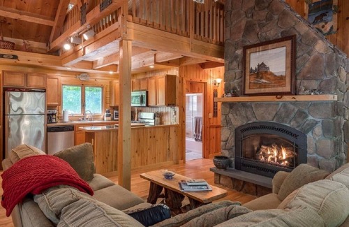 Standish Haus | Frye Island Paradise - Renovierte Hütte am Sebago Lake - Nur eine Fährfahrt entfernt