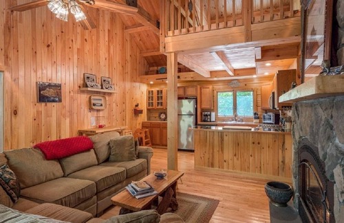 Standish Haus | Frye Island Paradise - Renovierte Hütte am Sebago Lake - Nur eine Fährfahrt entfernt