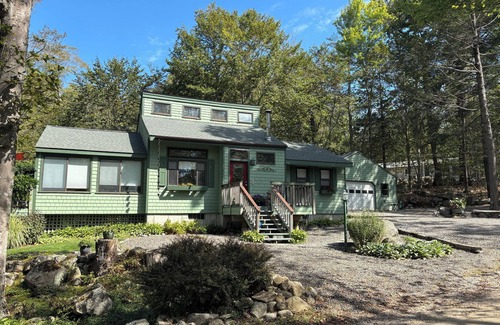 Standish Haus | Frye Island Sanctuary: Steps to Beach 6 + Spectacular Private Backyard & Patio