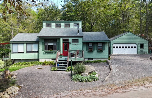 Standish Haus | Frye Island Sanctuary: Steps to Beach 6 + Spectacular Private Backyard & Patio