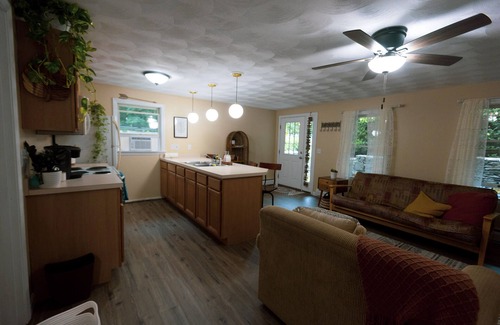 Saunderstown Wohnung | Full apartment minutes from Newport and the beaches