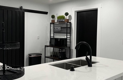 Driftwood Haus | Full RENOVATED - Close to MI FL!! Near to Hard Rock Casino