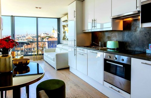 Chiado Wohnung | Full Sky in Chiado by LovelyStay