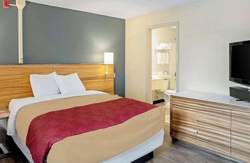 Clinton Wohnung | Fully Furnished Studio Available + breakfast and cleaning, 2 week min stay