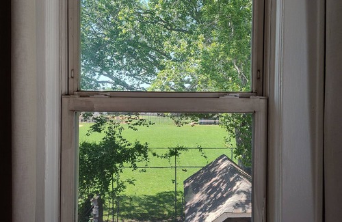 Maplewood Haus | Fully Private 1BR Home King Bed Walk to Train & Downtowns – Near NYC & EWR