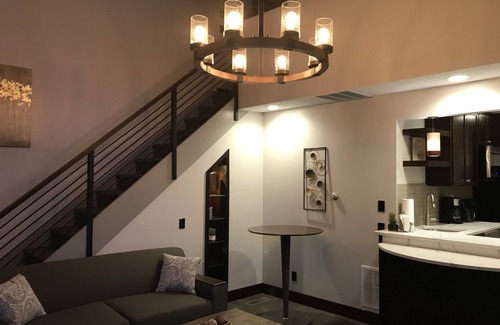 Canadian Lakes Eigentumswohnung | Fully Renovated Condo - Sleeps 7!