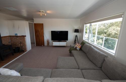 Cable Bay Haus | Fun in the Sun