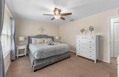 Regal Palms Haus | Fun Resort Lazy River & Arcade 15 Min to Disney