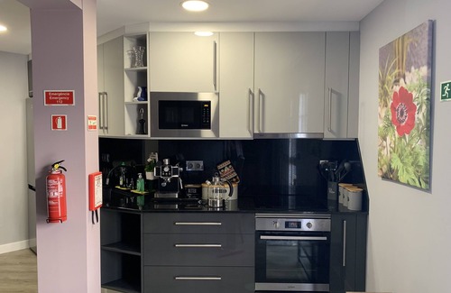 Sao Roque Wohnung | Funchal Apt- Sleeps 2 - Pool & Parking - Madeira