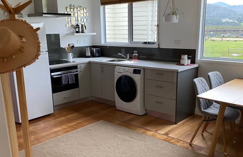 Franklin Wohnung | Funky Flat in Franklin....Self Contained accommodation on the Huon River.