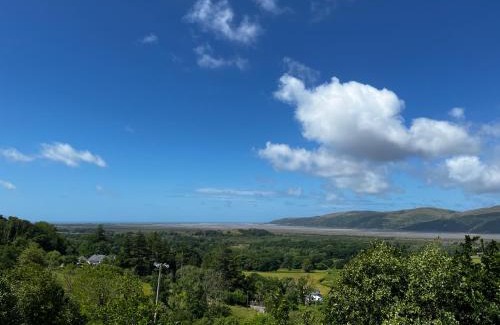 Eglwys-fach Haus | Furnace Cottage