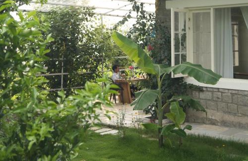 Bir Wohnung | Fursatghar Aangan Studio Apartment