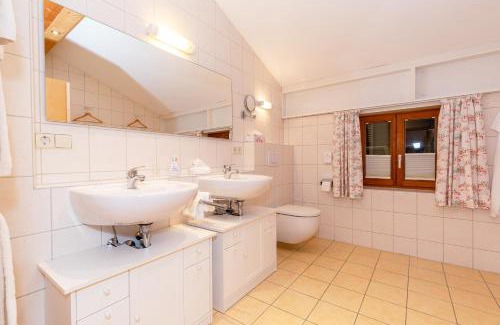 Reit im Winkl Haus | Gästehaus Flora