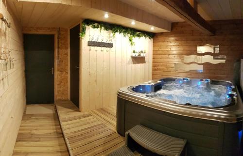 Vellerot-les-Vercel Haus | Gîte et SPA Chez Jules