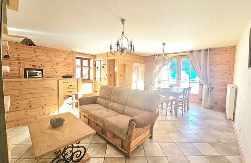 Saint-Laurent-en-Grandvaux Hütte | Gîtes Les Farfouilles