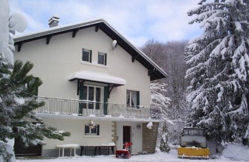 Bonlieu Haus | Gîte grande capacité au calme circuit Cascades du Hérisson