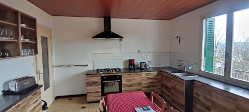 Bonlieu Haus | Gîte grande capacité au calme circuit Cascades du Hérisson