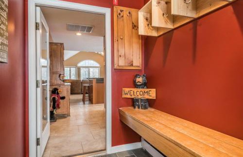 Bretton Woods Villa | G5 WOW Stunning single level home next to golf course and Mt Washington Hotel AC skiing