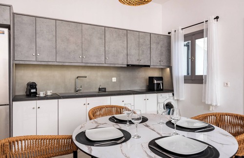 Monolithos Haus | Gabriel Haus am Strand https: / youtu. be / w9WYxgJazl8
