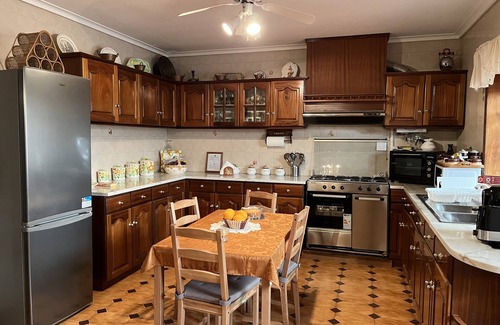 Ilhavo Haus | Gafanha da Nazare-Veneza de Aveiro-Praia da Barra-Costa Nova-sleeps16 big groups