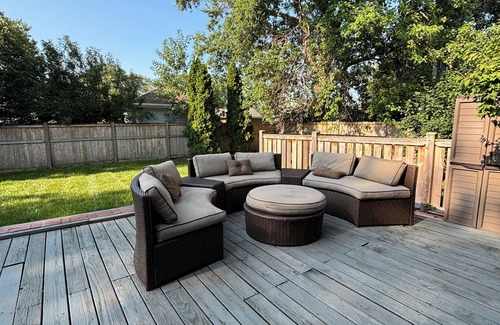 Aurora Haus | Galactic Oasis Wonderful 5 bedroom theme home, Wi-Fi, king beds and smart tvs