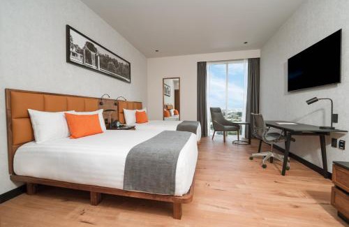 Leon Hotel | Galeria Plaza Leon