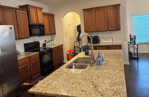 Coker Haus | Game Day Getaway – Sleeps 10 Plus - 20 Minutes from Bryant-Denny Stadium