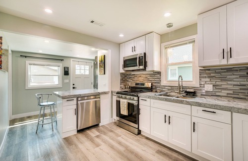 Oakton Haus | Des Plaines Vacation Rental w/ Spacious Backyard!