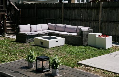 Belmont Cragin Haus | Game Room, Firepit, Playground, Gym, Billiard