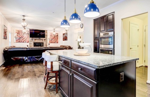 Washington Haus | Game Room + Gym: Downtown DC Home!