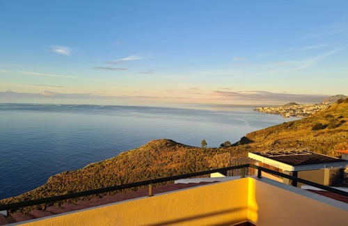 Madeira Island Wohnung | Deluxe Studio with large terrace, Ocean View by Villa-Kasia, 10 min from Funchal
