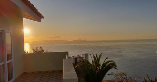 Garajau Haus | Garajau House - Sunrise to Sunset Ocean View Villa