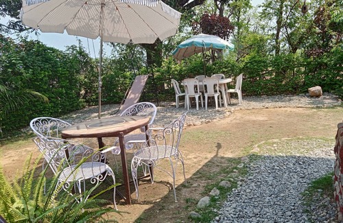 Bullawala Haus | Garden and mountain view villa