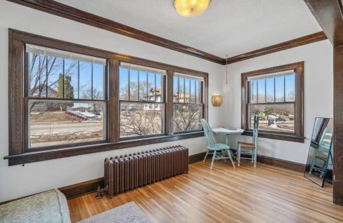 Bryant Wohnung | Garden Apt, Majestic MPLS Duplex