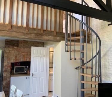 Farthinghoe Haus | Garden Barn