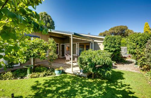 Marewa Haus | Garden Retreat - Napier Holiday Home