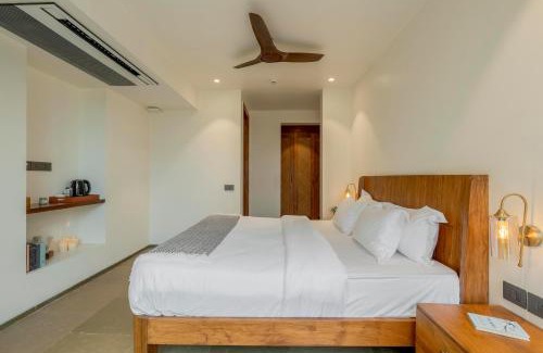 Quepem Haus | Garden View Room in a Villa