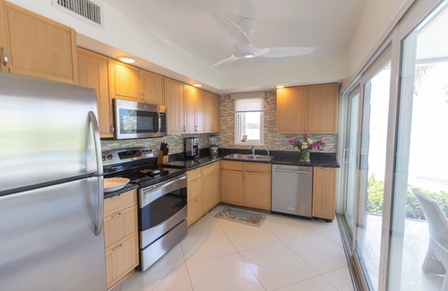 Rum Point Eigentumswohnung | Gardens of the Kai 1 -Luxuriously decorated beachfront unit-by Cayman Villas!
