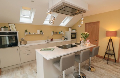 Malton Hütte | GARTHGATE HOLIDAY LODGE, pet friendly, with hot tub in Malton