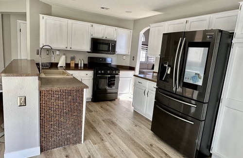 North Las Vegas Haus | Gateway 3BR Pool Family Fall Las Vegas