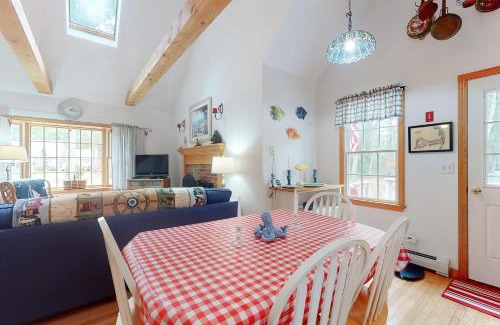 Eastham Haus | Gateway to the Cape